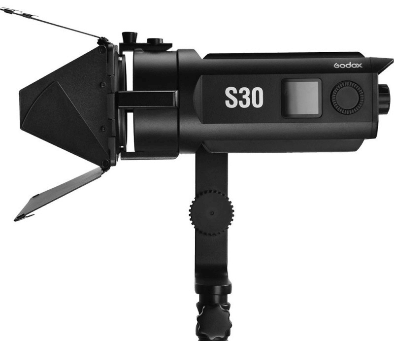 Kit Godox SA-D S30: 3x lámparas LED S30, 3x trípodes, 2x softboxes y accesorios