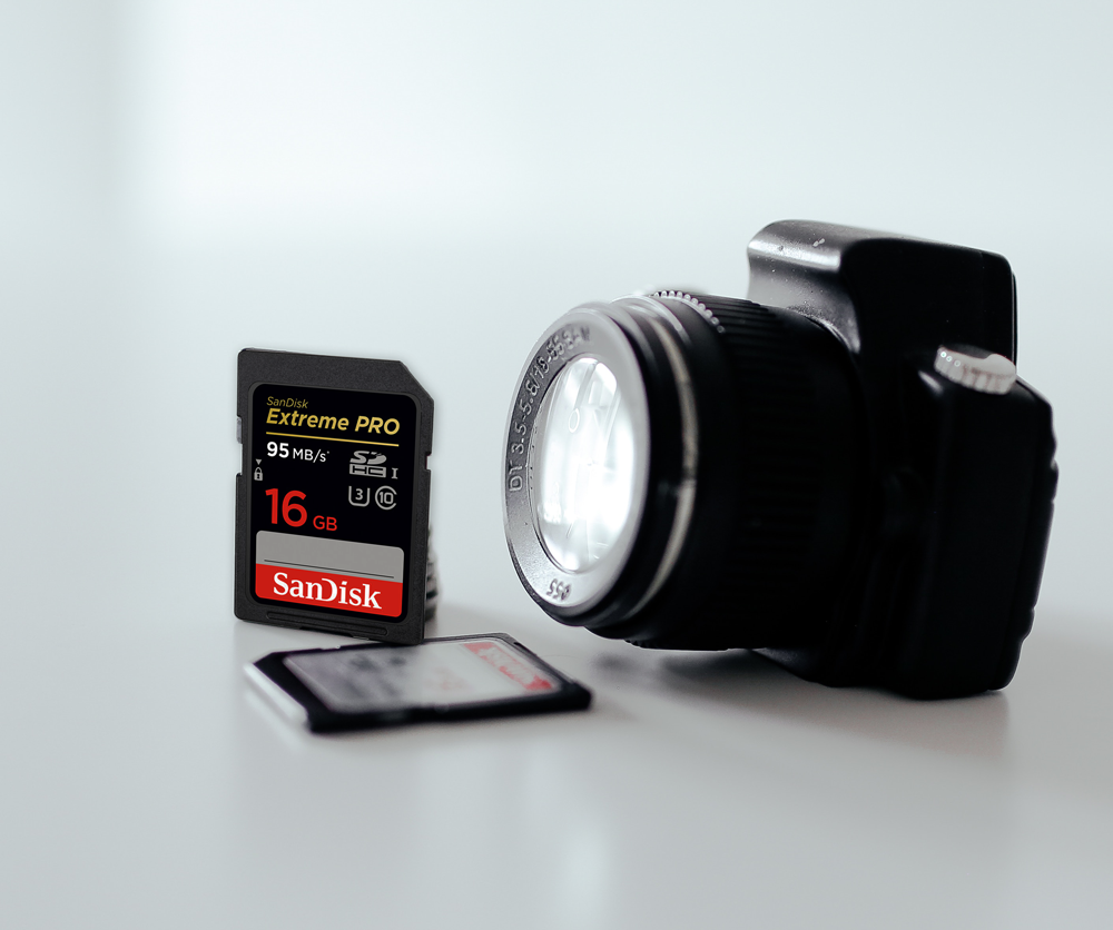 SanDisk Mémoire SDHC 16GB pour Panasonic Lumix DC-GX9